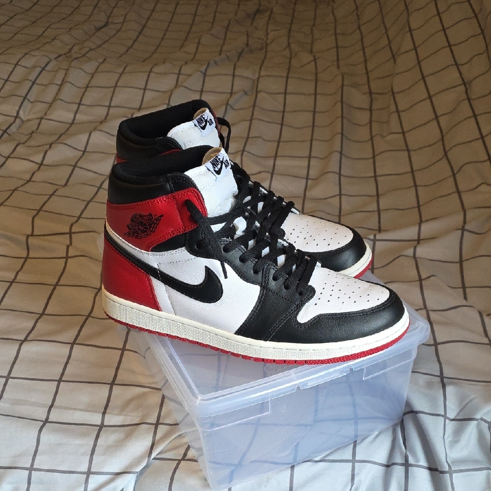 Nike Athletic Shoes - Black, White, Red